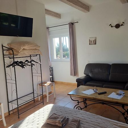 La Fanette Hotel Montbrison-sur-Lez ภายนอก รูปภาพ