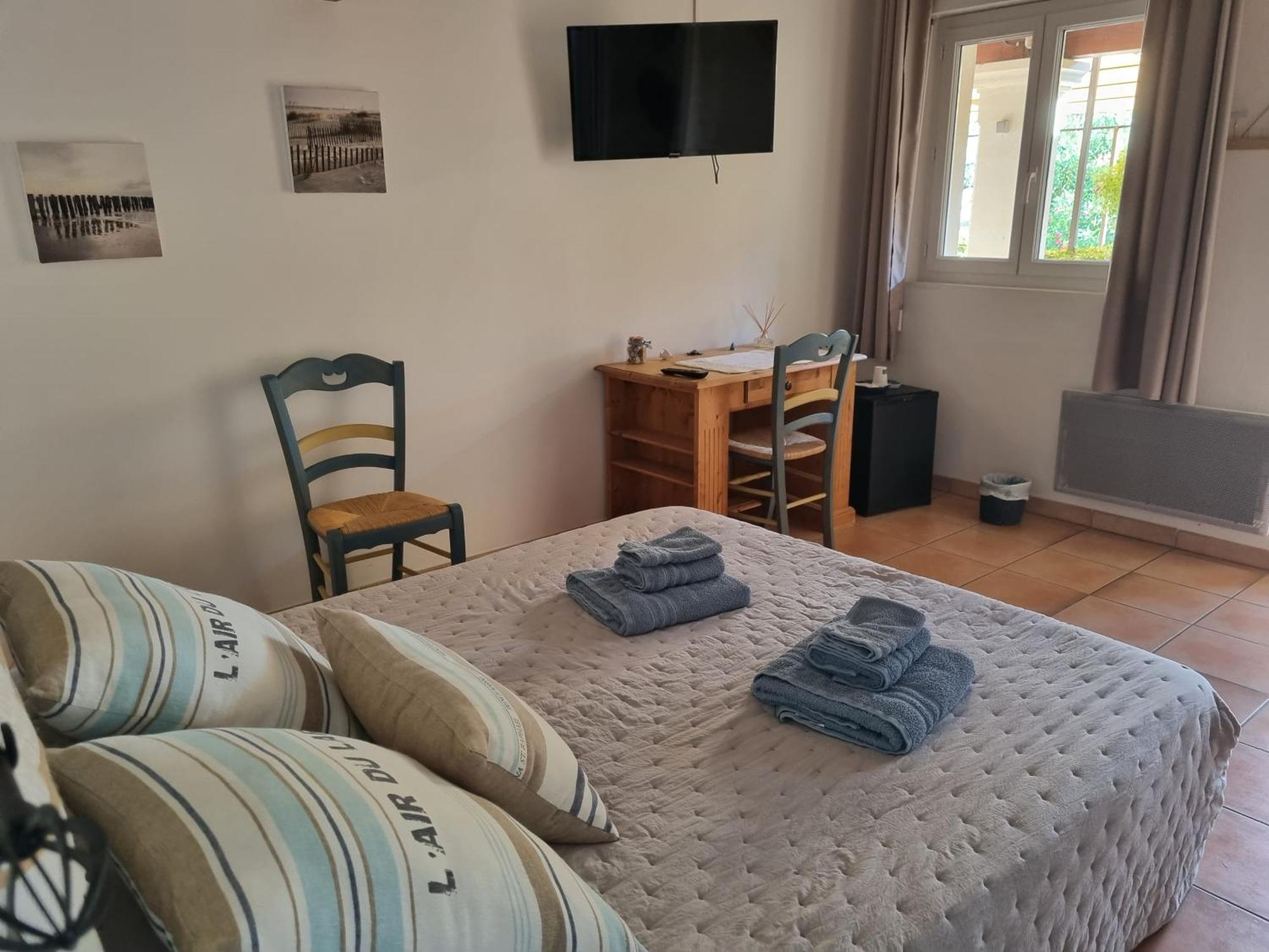 La Fanette Hotel Montbrison-sur-Lez ภายนอก รูปภาพ